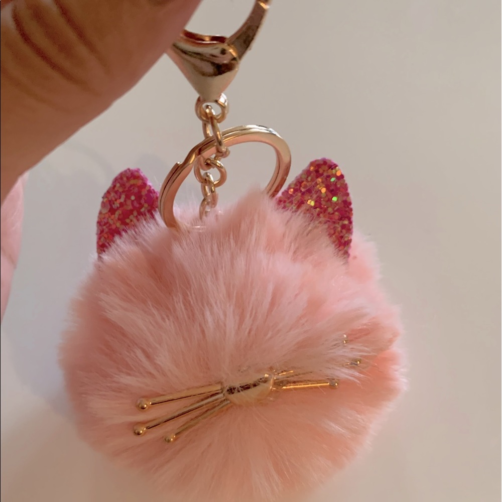Ball Pom Cat Keychain / Pink Color